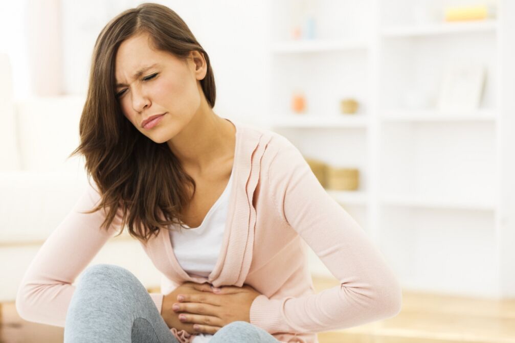 dolor abdominal causado por gusanos